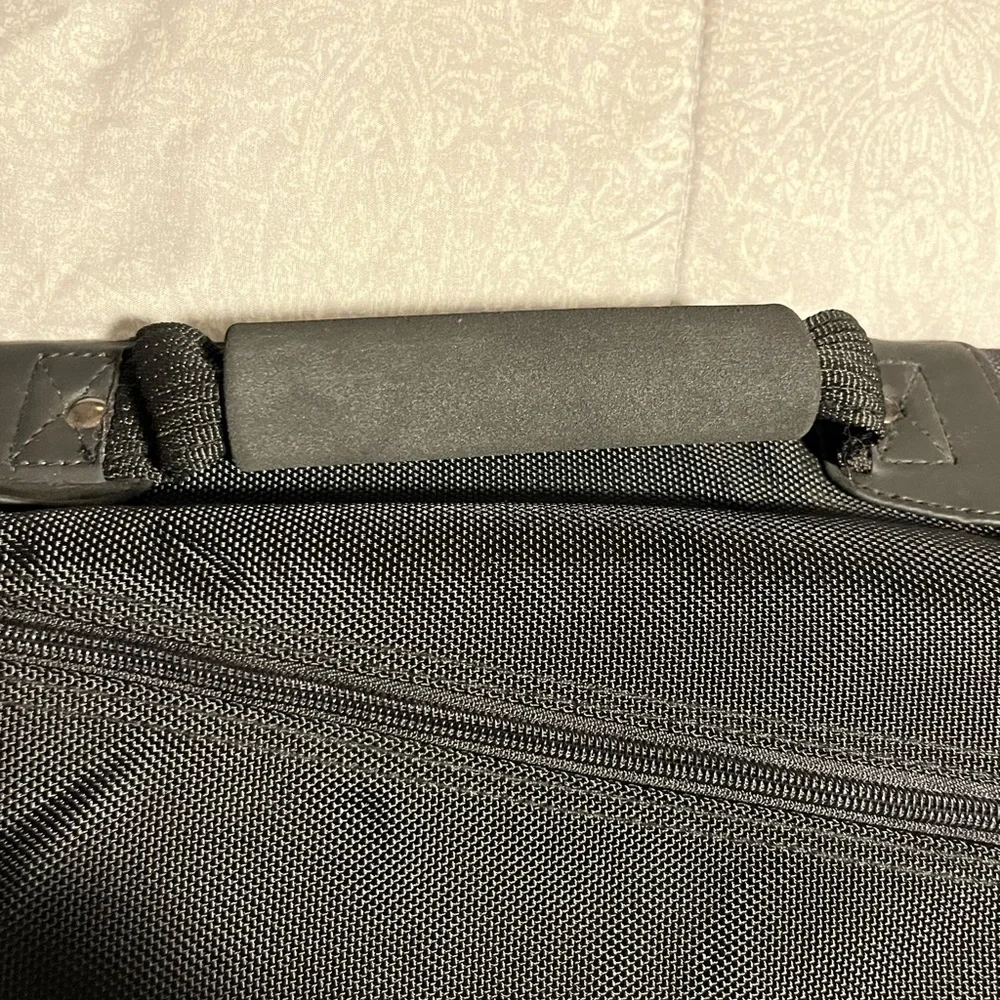 National Geographic Nat Geo Channel 10 Year Vertical Shoulder Messenger Bag